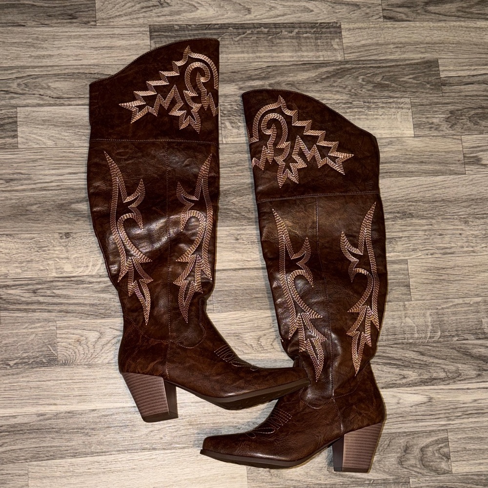 SHEIN Brown Embroidered Heeled Boots